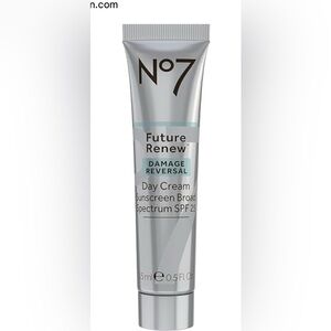 No7 Future Renew Reverse Damagr Day Cream